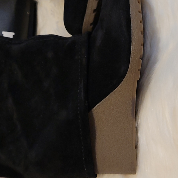 MRKT Boots, NEW! - Picture 2 of 5